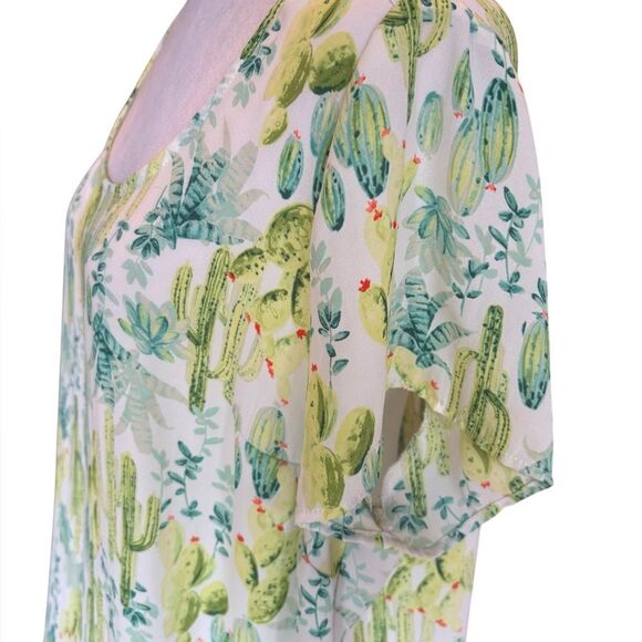 Torrid Abbey Georgette Button Back Blouse Cactus Print Womens Size 00 Medium - Picture 9 of 16